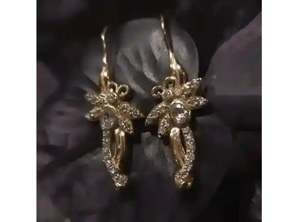 Golden Flair Silver Earrings – 14×36mm