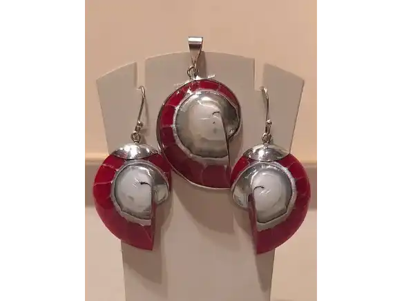 A Symbol of Natural Harmony and Timeless Ocean Elegance