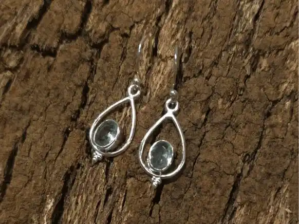 Silver Grace Earrings — Sterling Silver (2.5 × 1.2 cm)